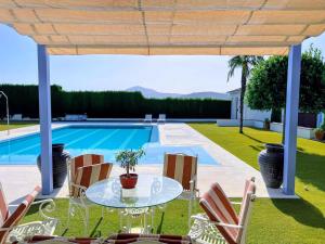 Hacienda Los Naranjos - Villa de Lujo Privada con Piscina - BBQ y Sala de Juegos