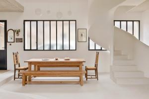 Villa Albertine, 4 chambres en plein cœur de Barbizon proche lisière de Forêt