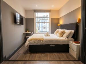 345 Lovely Lux Studios near Kingscross and Central London Keyless Smart Check-In