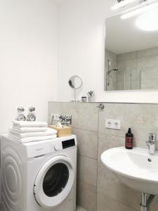 Design Apartment with Balcony - Munich Pasing