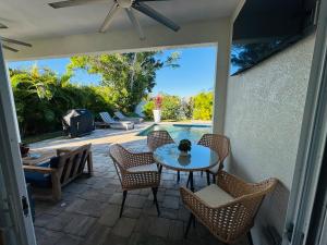 Paradise Heated Pool Home Near IMG and Siesta Key Beach