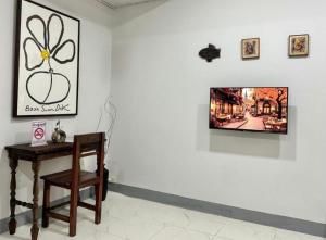 Near the old town Japanese style 2 bedrooms cooking allowed best choice for travel free parking near the old town near Nimman Road free airport pick up over 1 week reservation