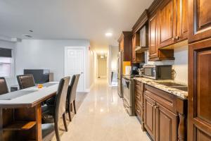 Spadina Boutique Rooms