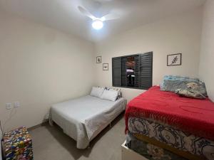 Casa aconchegante a 300 metros da praia Massaguaçu