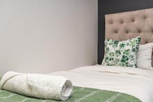 2 Bed, 2 Bath Apartment, Dainfern