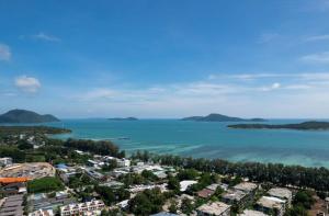 C273 Beachfront Stay Walk to Beach Gym Pool
