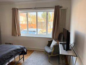 Modern Guest Rooms Near Wembley Stadium- Free parking & WiFi