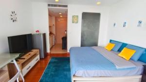The palm wongamat beach front sea view condo