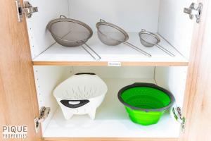 4BDRM Stylish Modern Home - AC - Patio with BBQ and Firepit