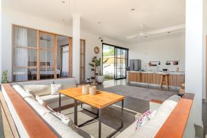 Cantik Maria- Stylish 3BR Villa with Calming Ricefield Views