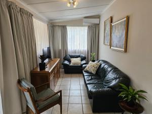 Leopards Tree Garden Cottage