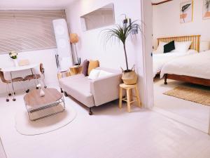 아차산역 4분 넓은 3룸 단독사용 무료주차 8인숙소 어린이대공원 kspo 레트로게임 미니솜사탕