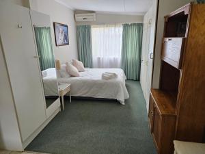 Leopards Tree Garden Cottage