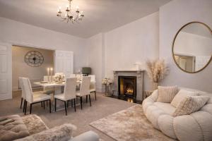 LuxuryLondonStays - 2000ft Huge 3Bed 3Bath AC 5 mins to St James Park Buckingham Palace