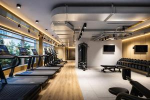 LuxuryLondonStays Luxury Penthouse 2Bed 2Bath 2Balcony London Eye & River Views with GYM AC