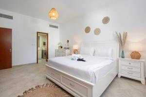 Free housekeeping visits during your stay - StayShort - Comfortable 1BR in Motor City Sleeps 5