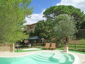 Comfortable Villa in Suvereto with Terraces & Kids Play Area