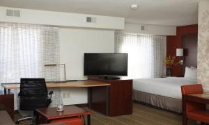 MainStay Suites Appleton Airport - Fox River Mall Area