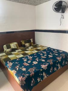 Anshika Yadav residency near prem mandir