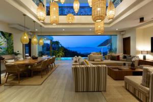 Luxury Sea View Jungle Beach Villa Walk to Beach
