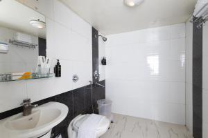 Conifer Suites & Spa Darjeeling