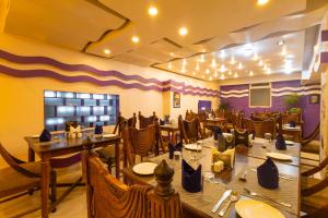 Conifer Suites & Spa Darjeeling