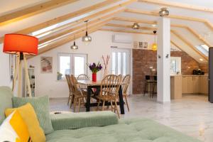 Apartment Bobo - stylish loft near Dubrovnik Airport