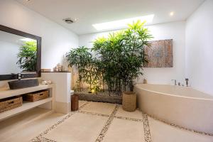 Renovated Villa Amba Laba 5min to Seminyak Beach