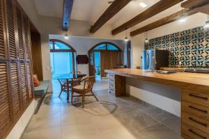 Casa Rita! Relaxing two bedroom getaway!