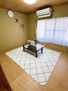 8 Guests Entire Private House