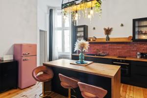 Urban Jungle - Designer Apartment in the Heart of Friedrichshain