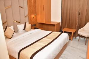 Hotel R Square Inn