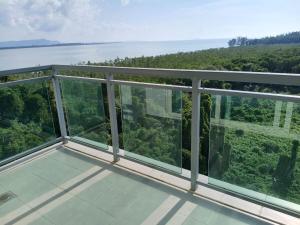 Miki Santubong and Damai Apartment