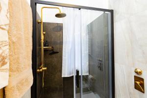 Andreas house Via Ruggeri 17 Milan