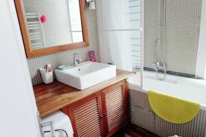 Private Room in Designer Duplex Paris Brooklyn