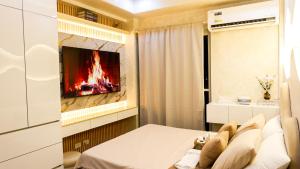 Midhaven Suite