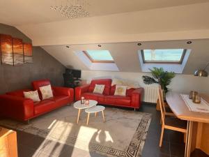 Modern Loft room in Annemasse 15 mins to Geneva with private free parking