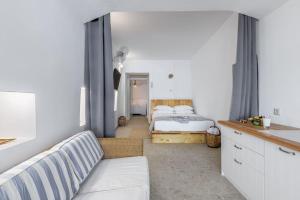 Casa del Mar Milos - on the beach