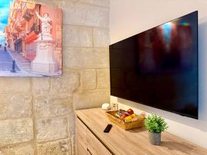 AS1 - The Alley Suites Apartment in Gudja