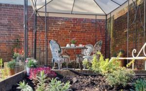 New Forest Guest Suite with Private Garden