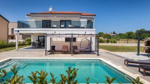 Villa Viktoria by Villas Guide