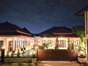 Asian House Pool Villa