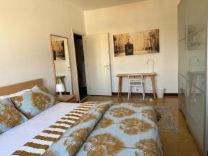 Porta Venezia panoramic two-room apartment