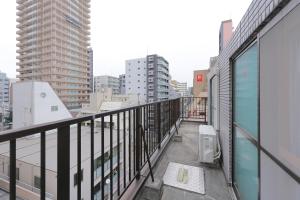 【道頓堀・心斎橋8分、京都奈良の周遊も便利】駅まで30秒｜買物グルメ｜35㎡｜長期｜グループ｜家族