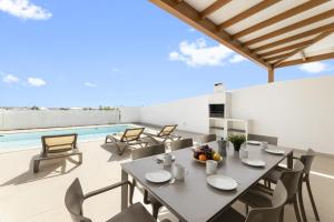 Villa Los Altos Anane 10A by Escape Home