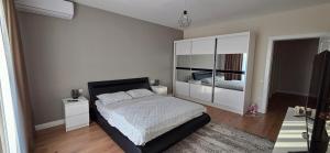Anca House