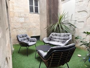ღ Le Rempart - T2 Cosy patio entre les 2 Tours Wifi