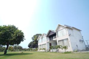 Riviera Resort and Hotel