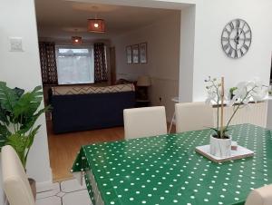 3BR House with garden near Bicester Village