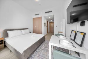 Free housekeeping visits during your stay - StayShort - Contemporary Studio Retreat in Meydan for 2